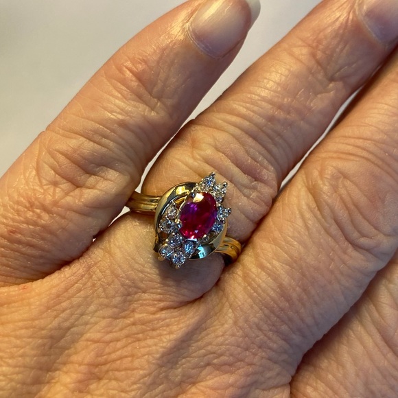 Vintage Cocktail Ring - Picture 9 of 10